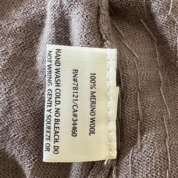 Eileen Fisher tank size small - Picture 10 of 10